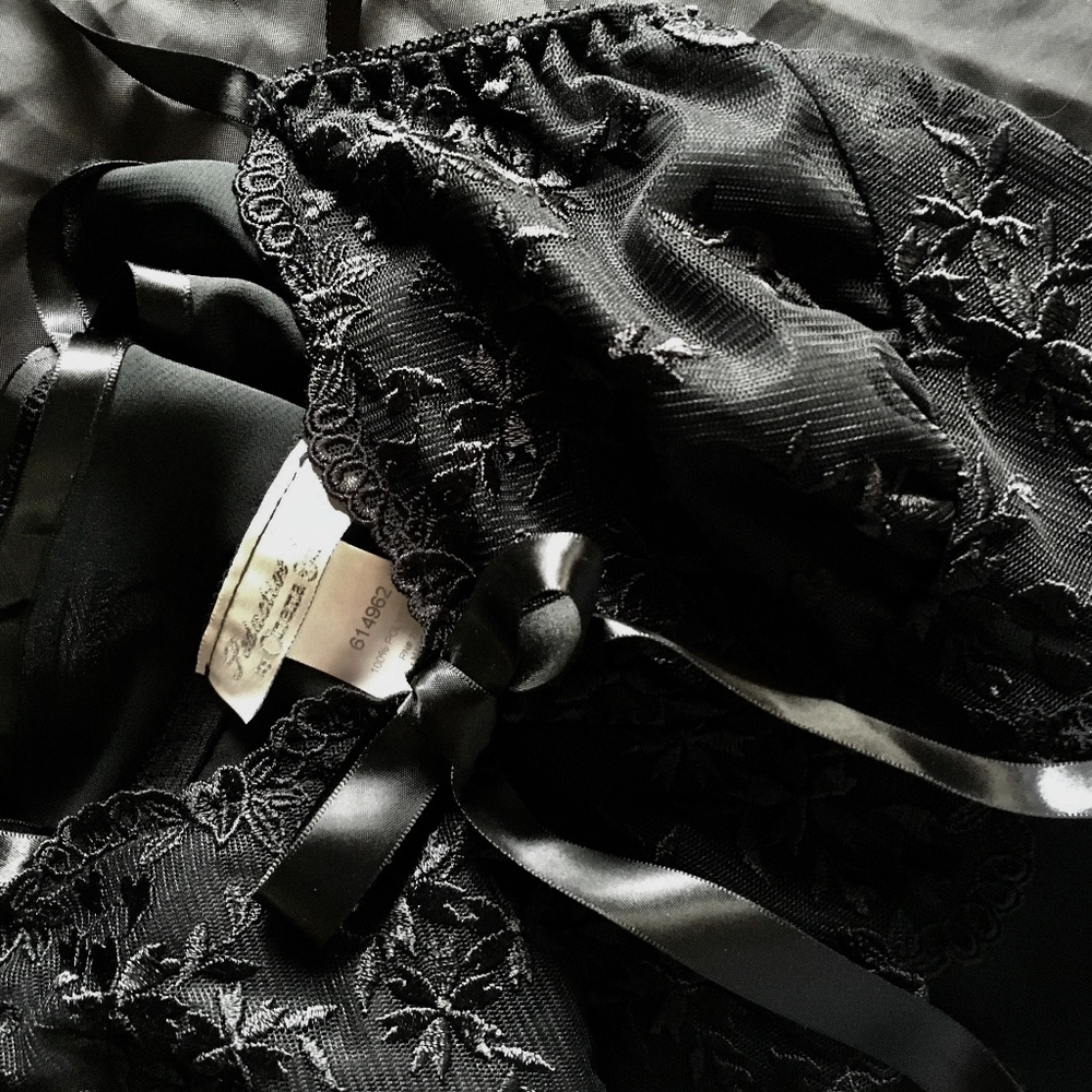 NWT!!  Cinéma Etoile 2-Pc Negligée  NWT Size S